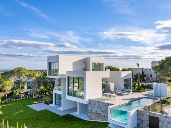 luxury villa in costablanca